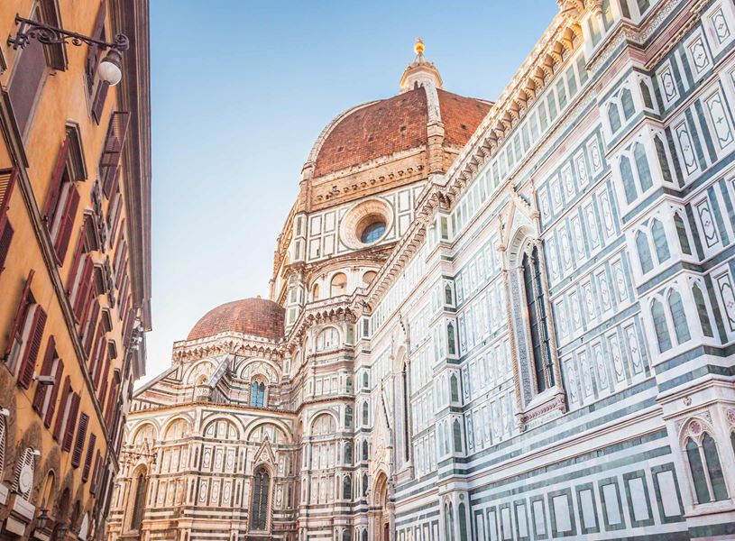 Duomo Santa Maria del Fiore with intricate marble facade and terracotta dome