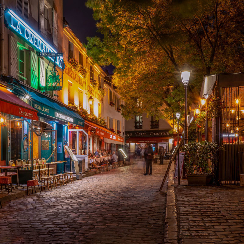 France Tours Bistro In Paris