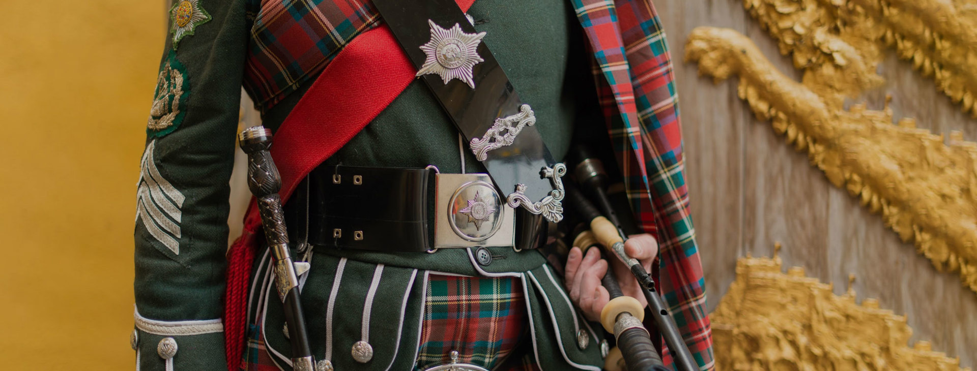 Scotland Tours Bagpiper