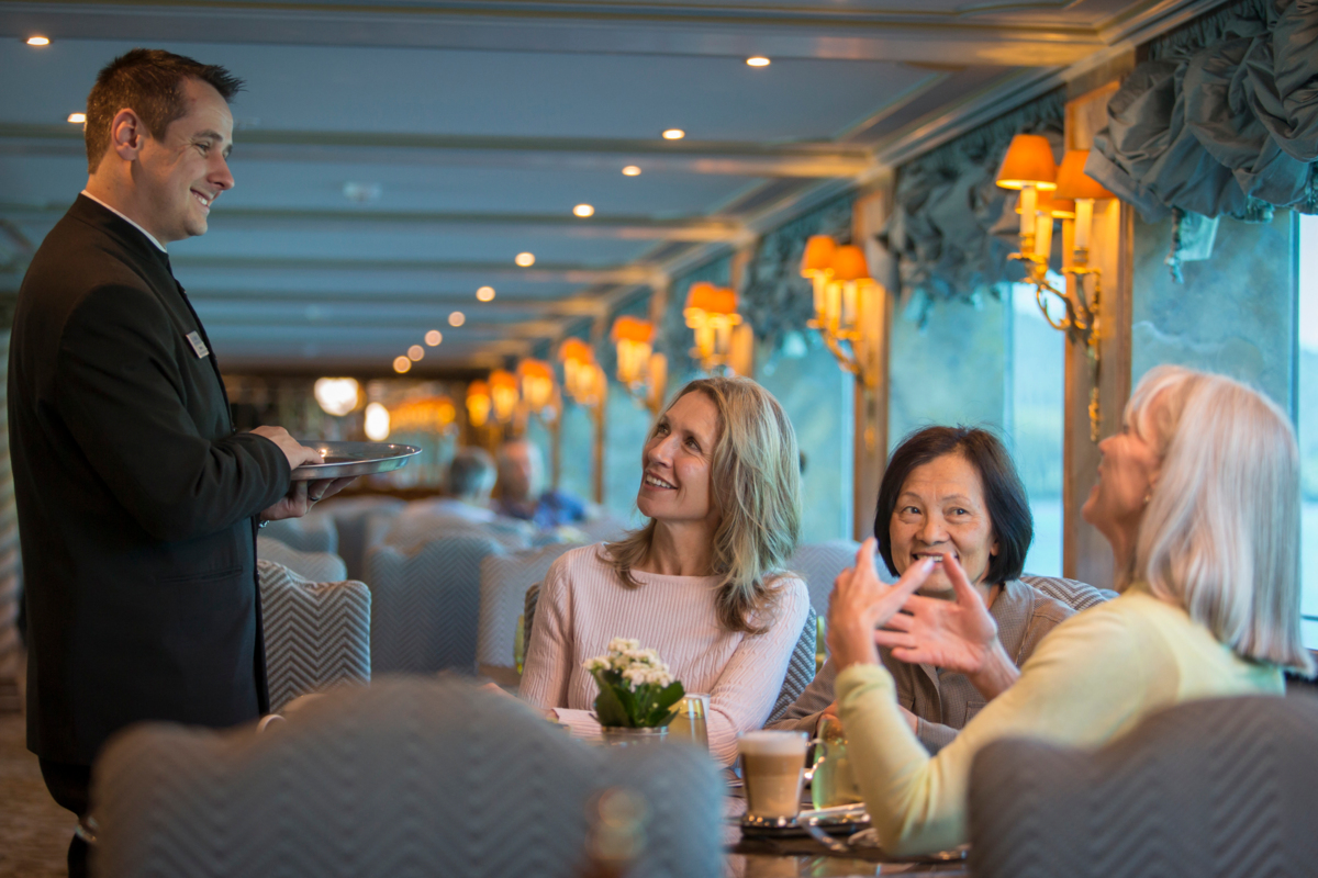 UW MT Habsburg Salon Service 1487